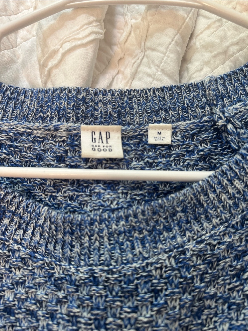 GAP Sweater - Picture 3 of 4